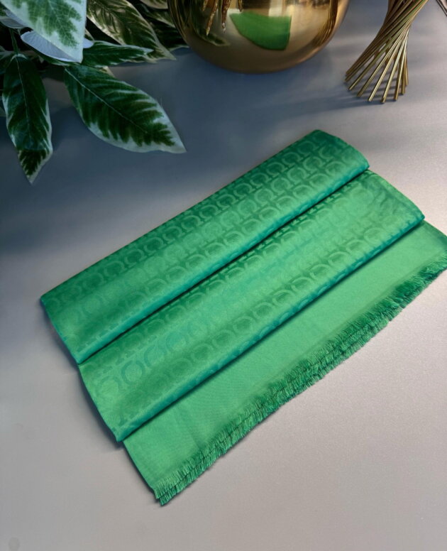 Salvatore İpeksi Jakar Şal - Benetton