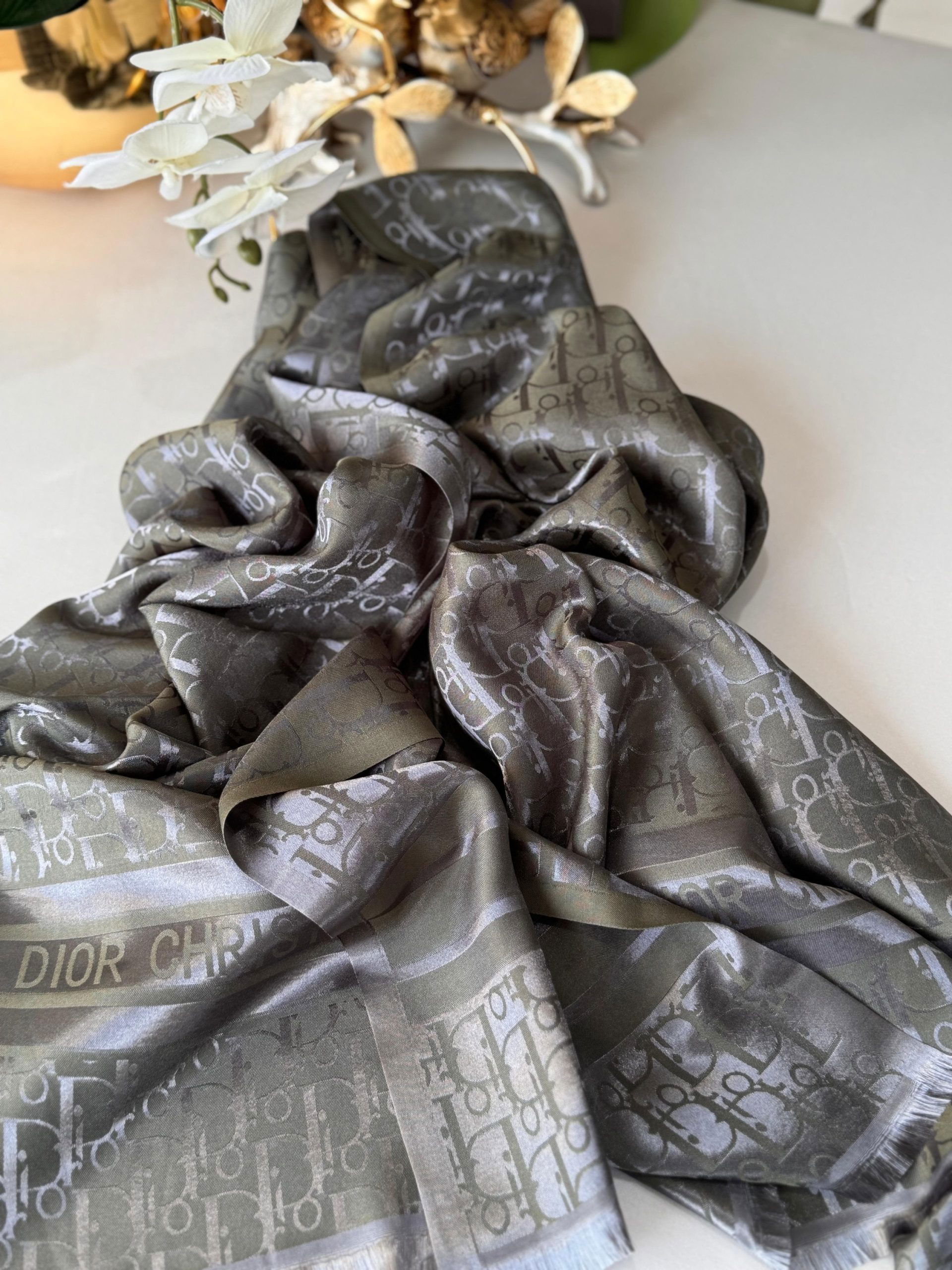 Dior DESEN Çift taraflı İpeksi Jakar Şal - Haki