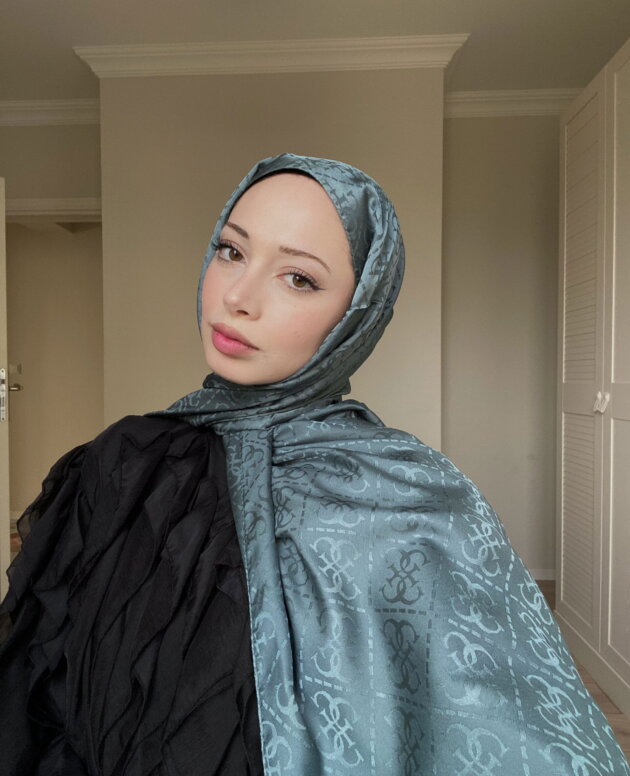 Guess Desen İpeksi Jakar Şal-75896- petrol