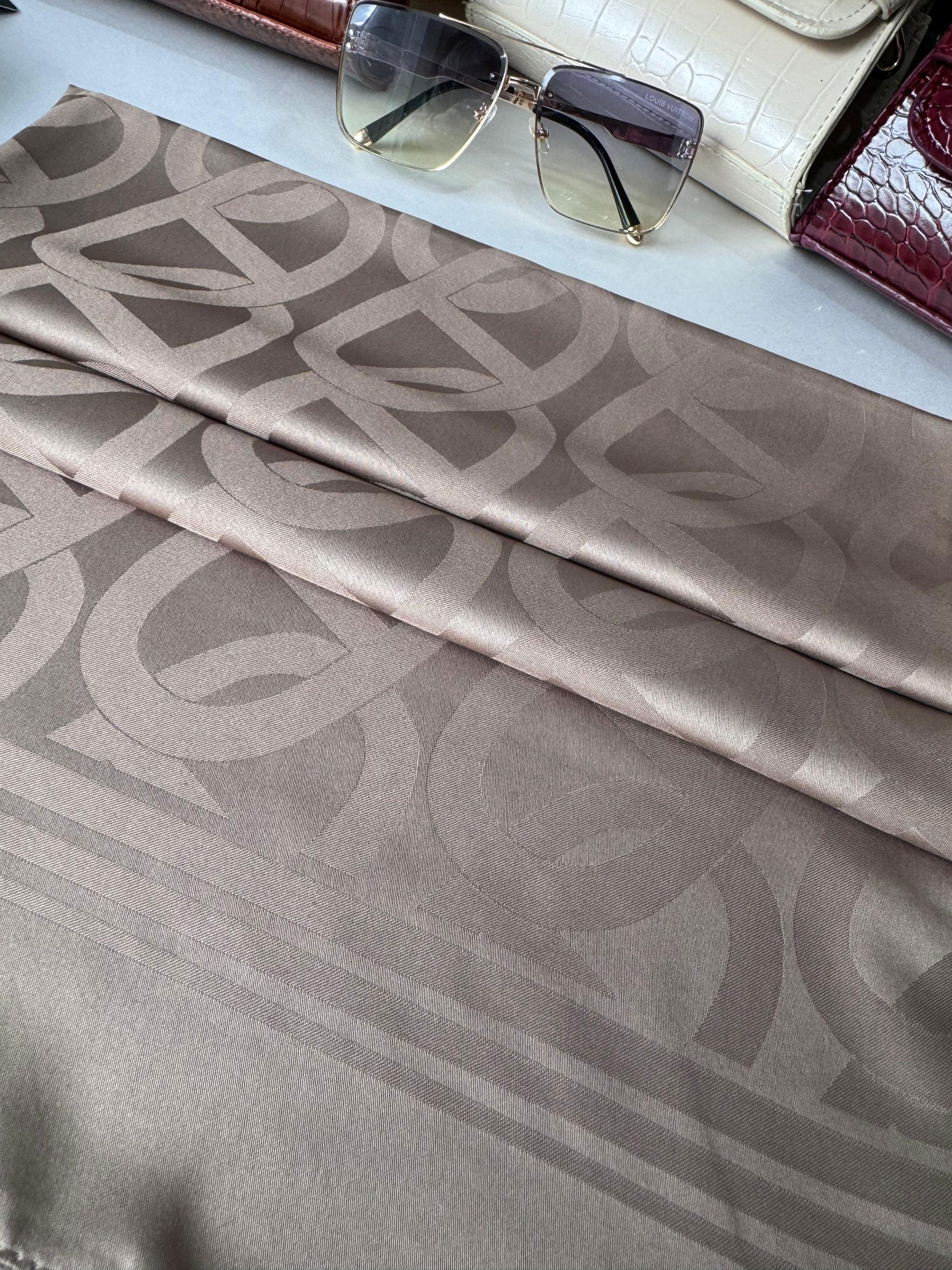 Zincir Desen İpeksi Jakar Şal 45101 - Vizon