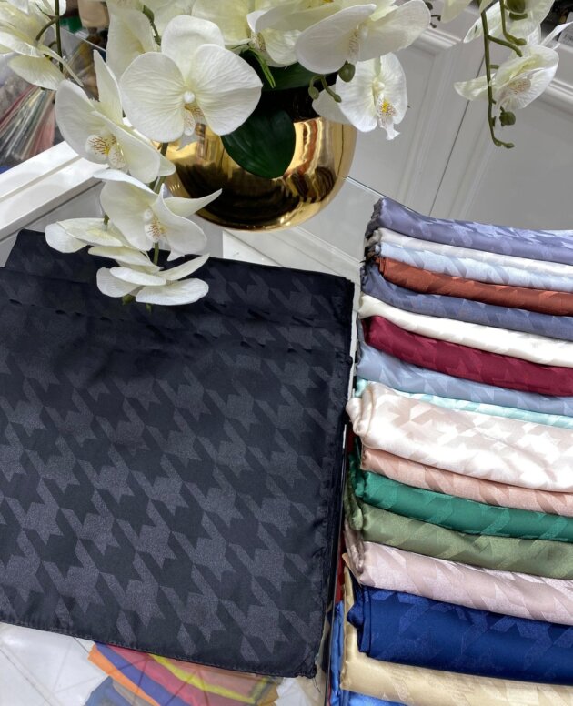 Kazayağı Desen Jakar Şal - Siyah